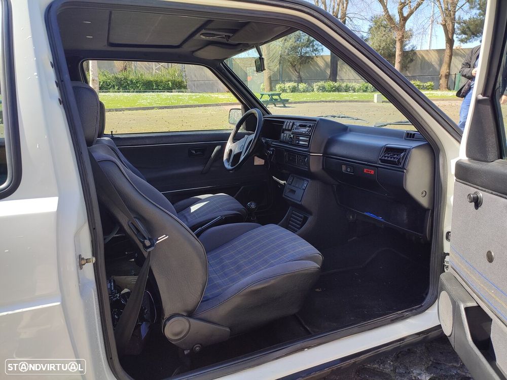 VW Golf 1.8 GTI 16V - 23
