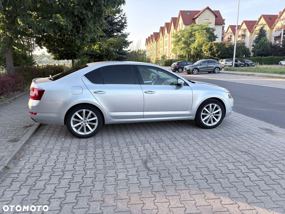 Skoda Octavia 2.0 TDI Ambition DSG - 4