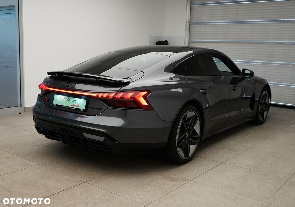 Audi e-tron GT - 5