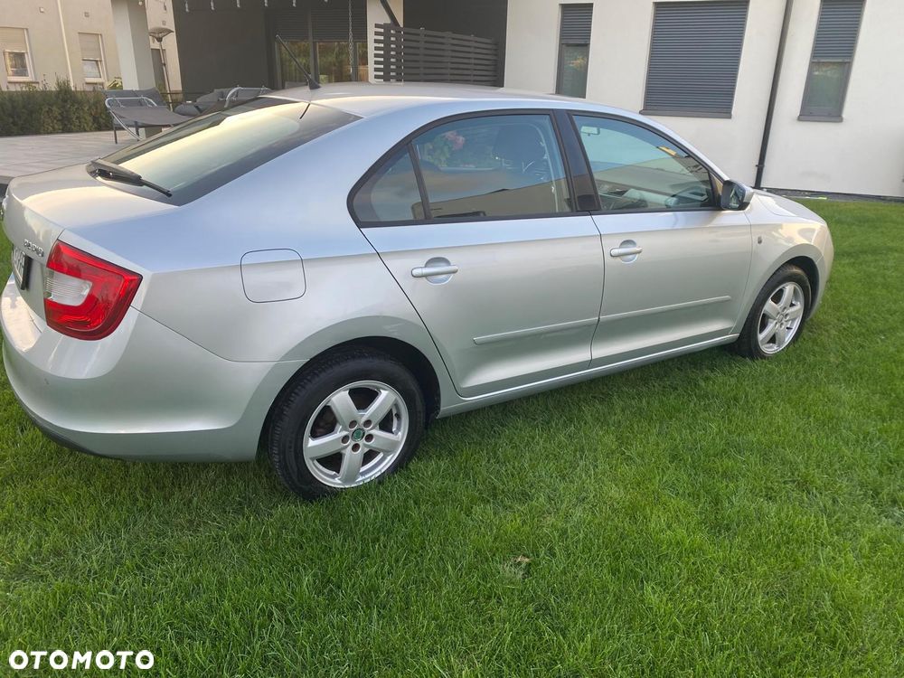 Skoda Rapid 2014 photo 5
