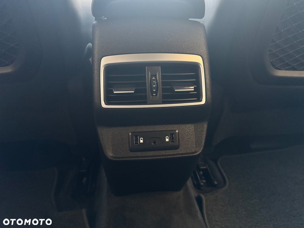 Renault Koleos 2.0 Blue dCi Initiale Paris 4x4 X-Tronic - 18
