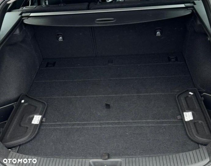 Hyundai i30 1.5 DPI Classic + - 11