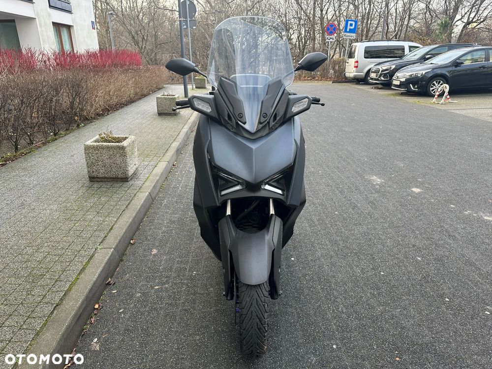 Yamaha X-max - 10
