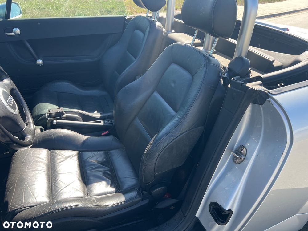 Audi TT Roadster - 12