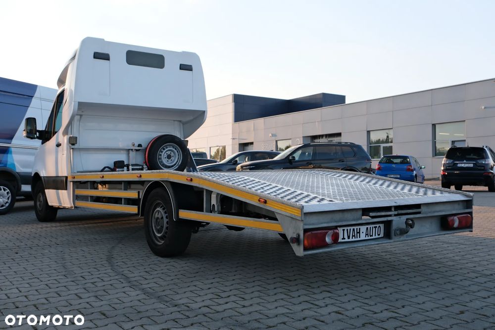 Mercedes-Benz SPRINTER - 10