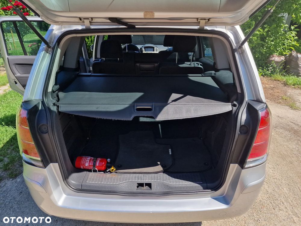 Opel Zafira - 16