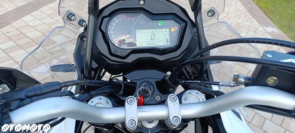 Benelli TRK 502 - 11