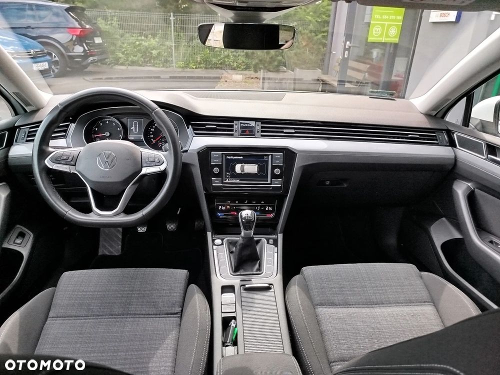 Volkswagen Passat 1.5 TSI EVO Business - 10