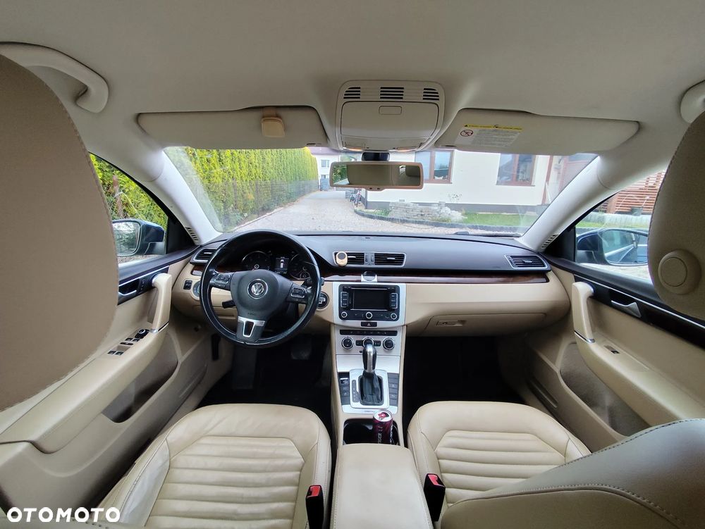 Volkswagen Passat - 6