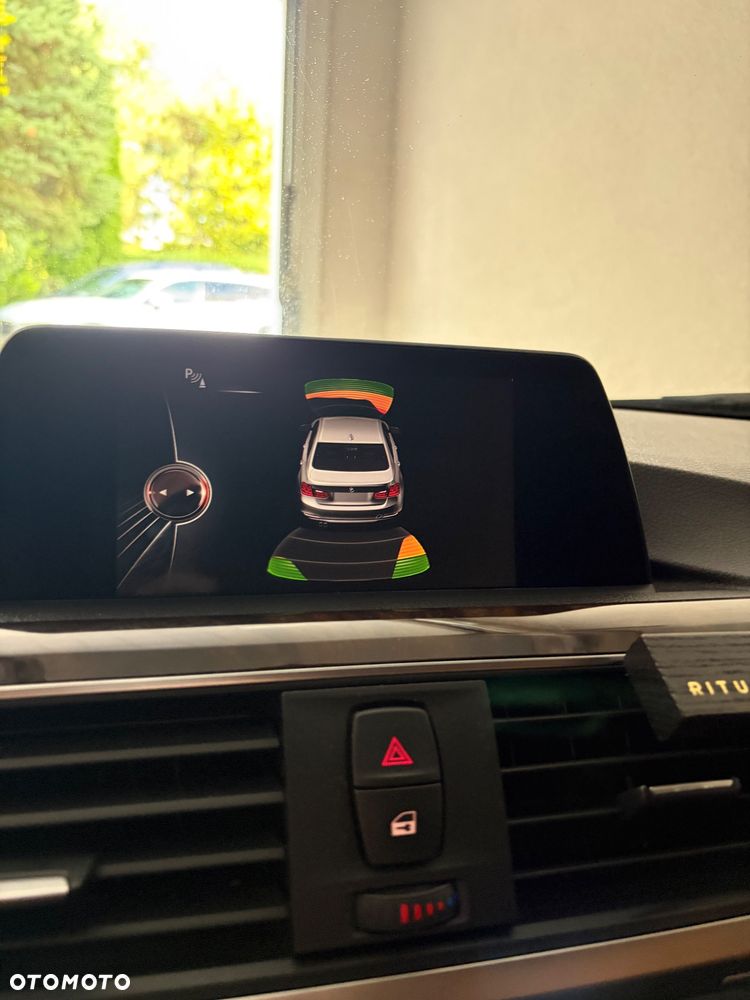 BMW Seria 3 320d xDrive Luxury Line - 19