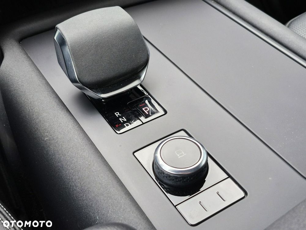 Land Rover Discovery 3.0 D250 mHEV Dynamic SE - 36