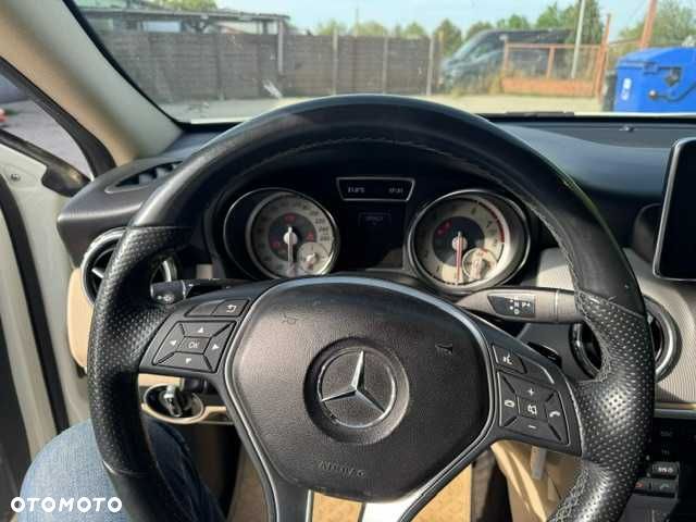 Mercedes-Benz GLA - 7