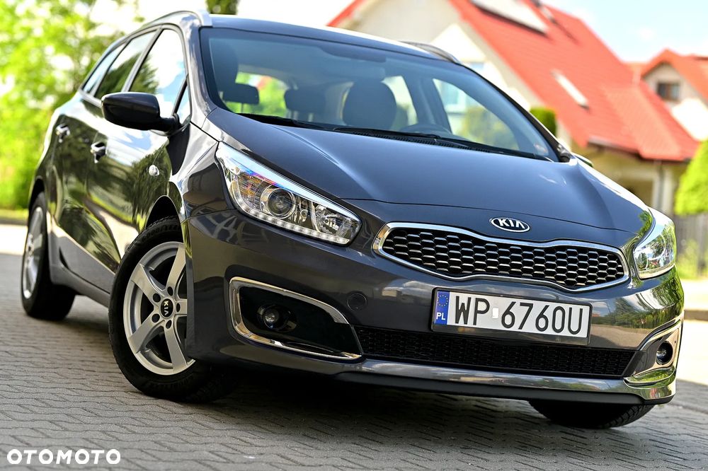 Kia Ceed 1.4 CVVT Dream Team Edition - 12