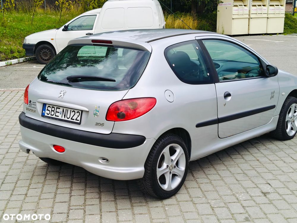 Peugeot 206 60 Filou - 12
