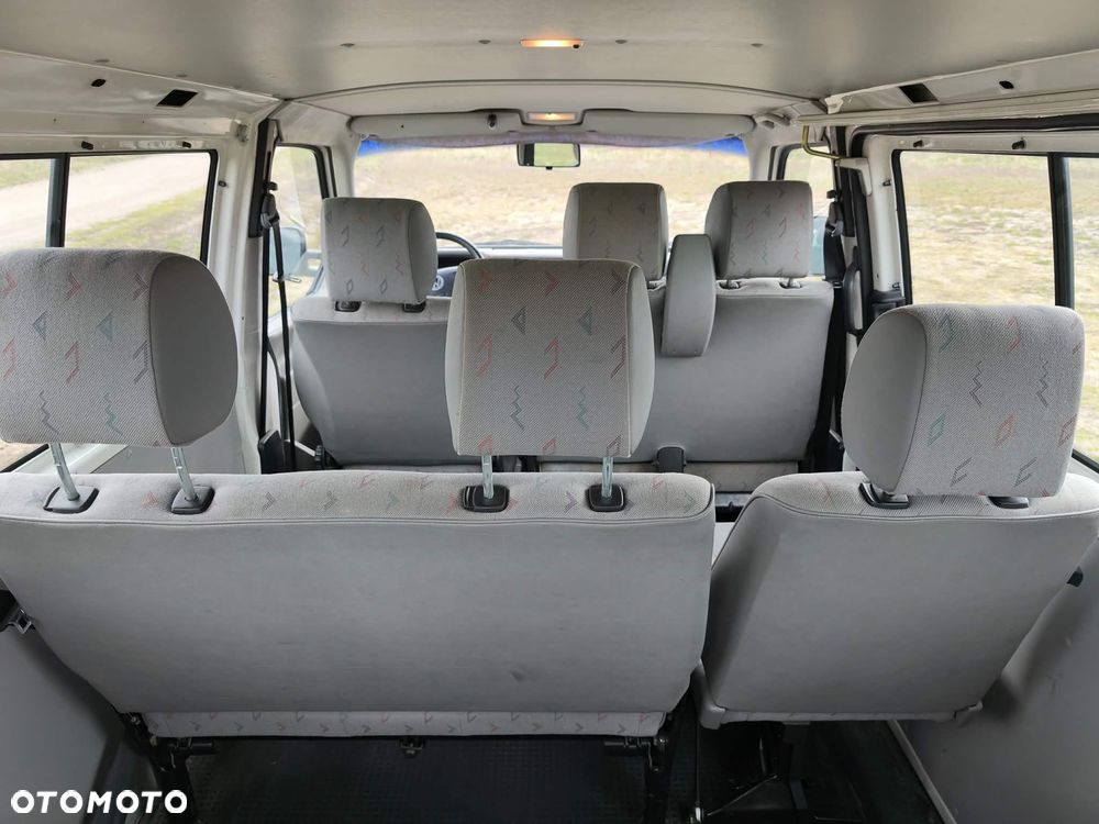 Volkswagen Transporter - 12