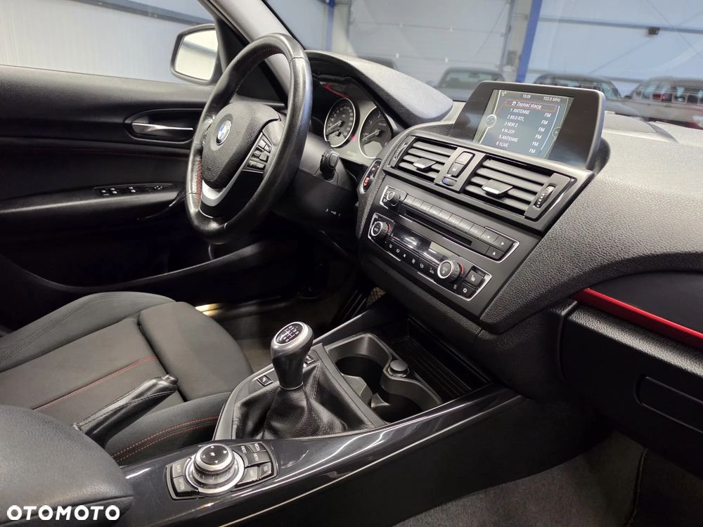 BMW Seria 1 120d BluePerformance Sport Line - 32