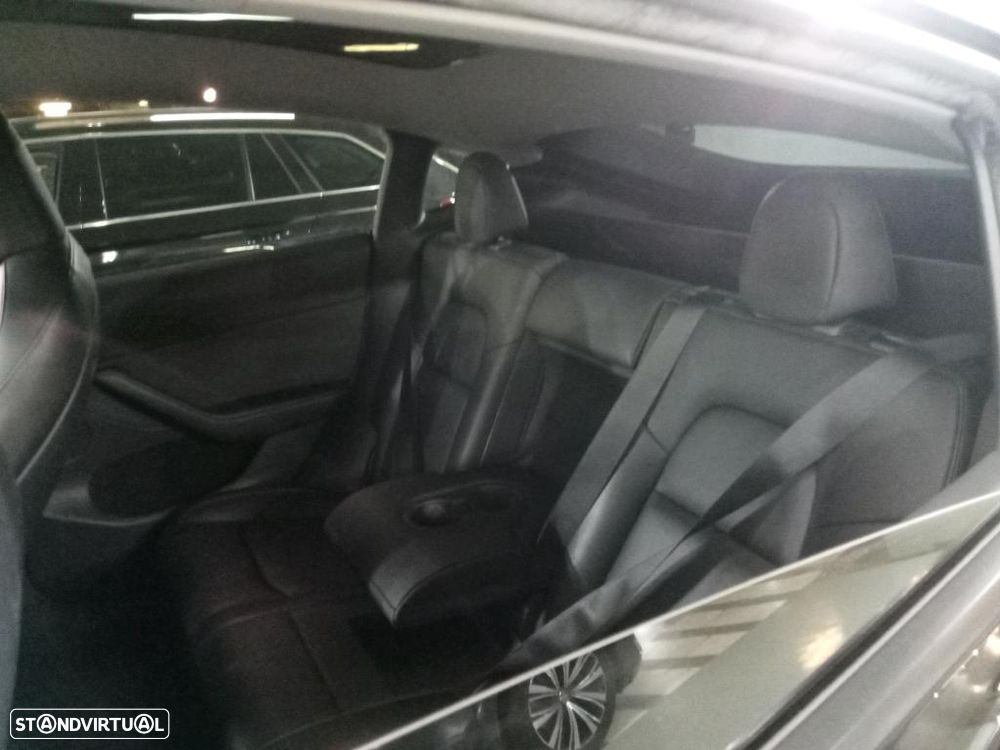 Tesla Model Y Long Range Tração Integral - 11