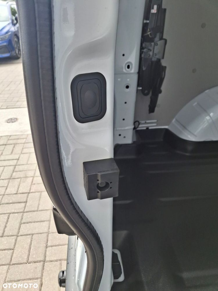 Volkswagen Transporter Furgon 2.0 TDI 150 KM automat - 14
