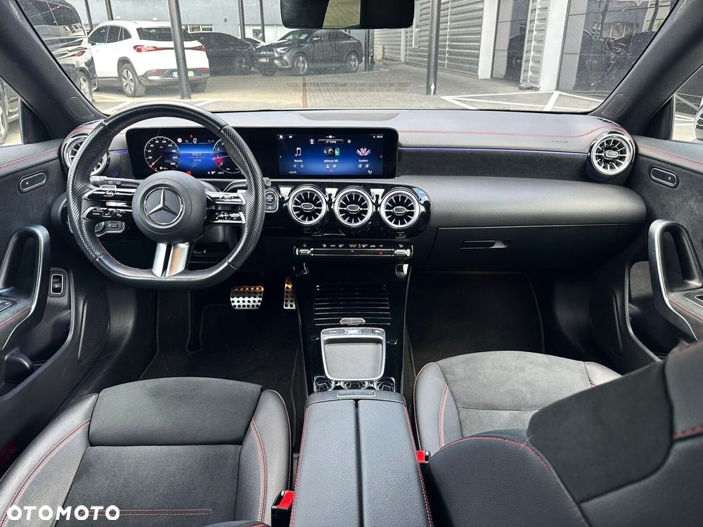 Mercedes-Benz CLA - 9