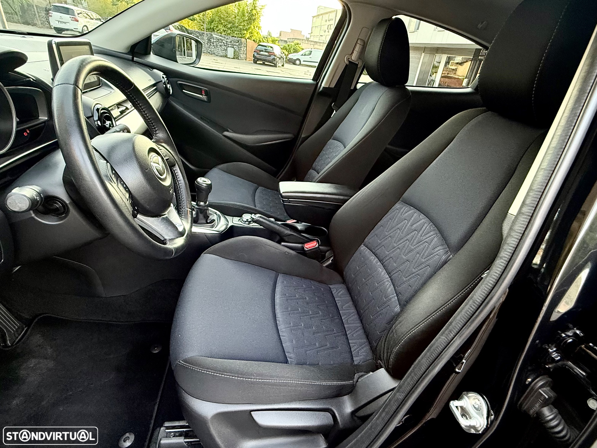 Mazda 2 1.5 Sky.Evolve Navi - 4
