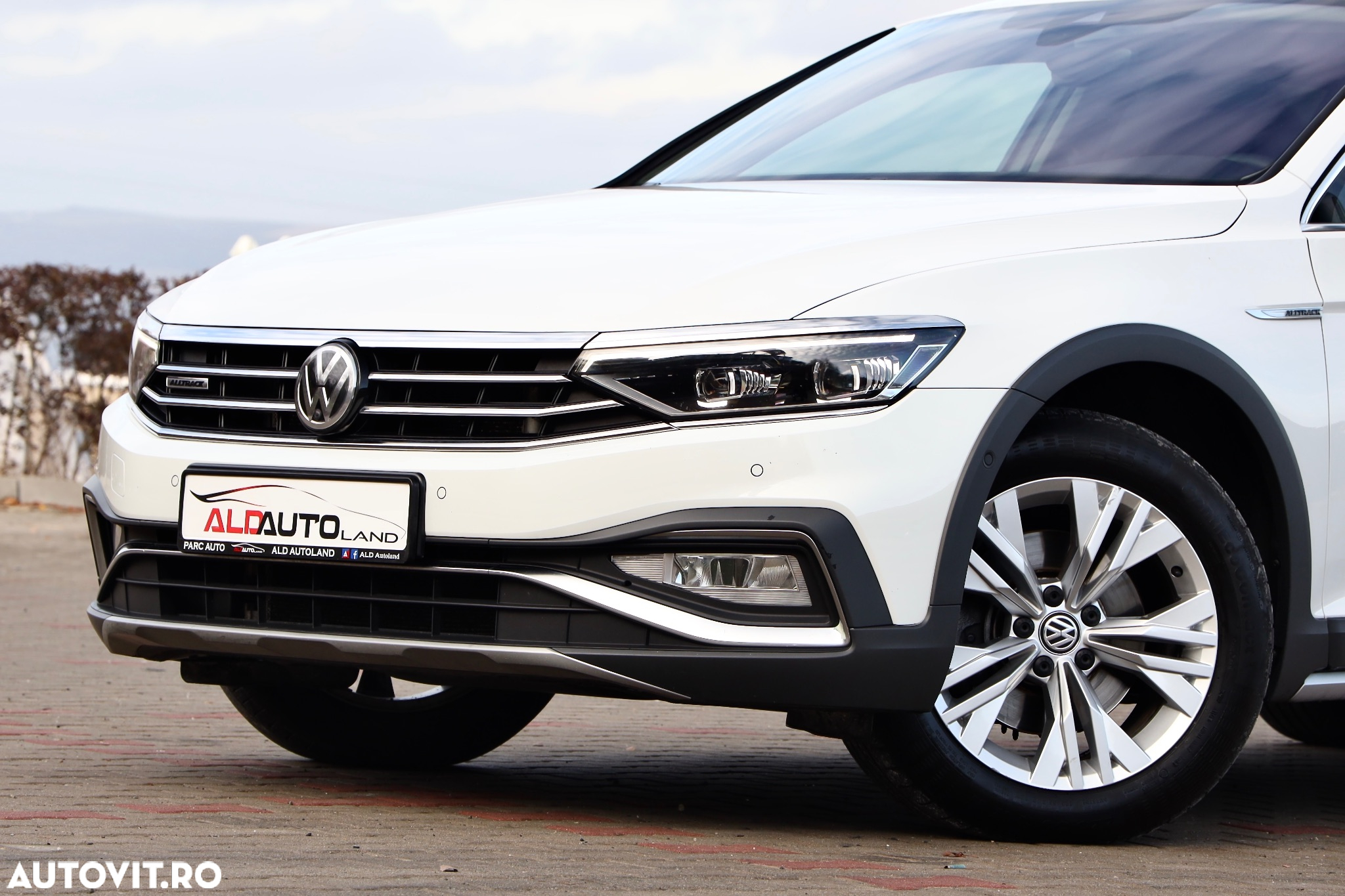 Volkswagen Passat Alltrack 2.0 TDI DSG 4Motion - 32