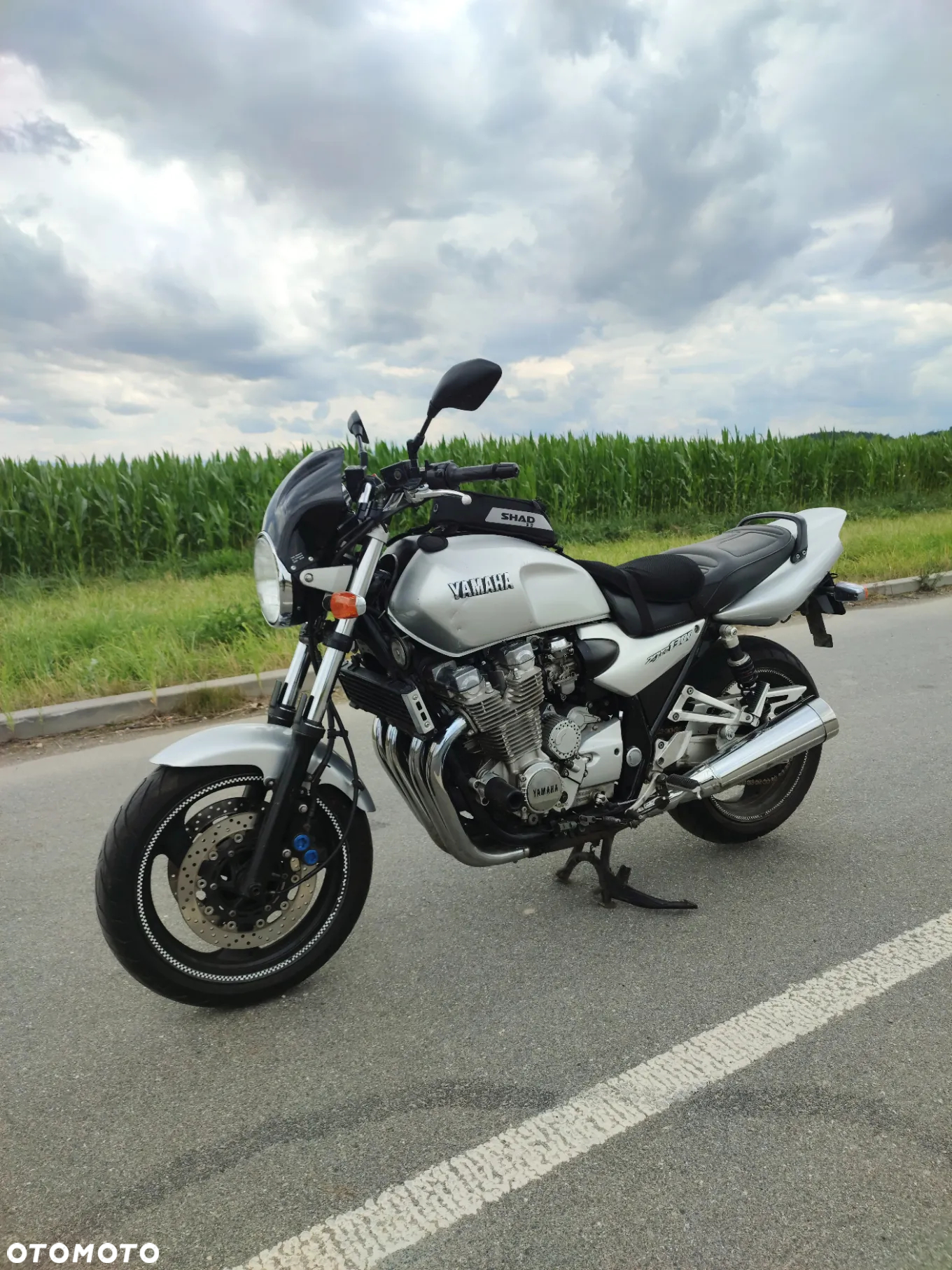 Yamaha XJR - 3