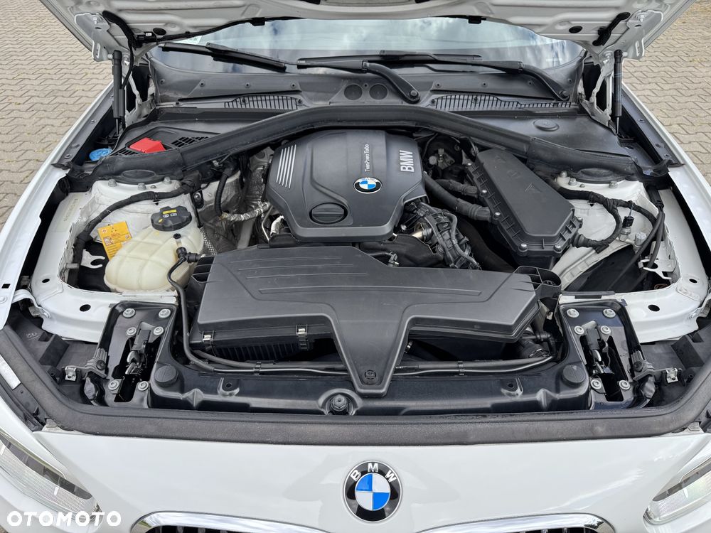 BMW Seria 1 118d Sport Line - 17
