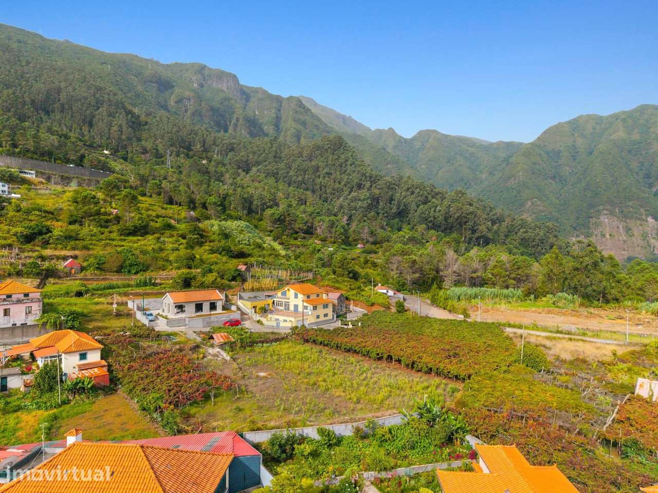 Terreno com 1.300 m2 com Vista sobre a Montanha e o Mar | São Vicente, - Grande imagem: 2/17