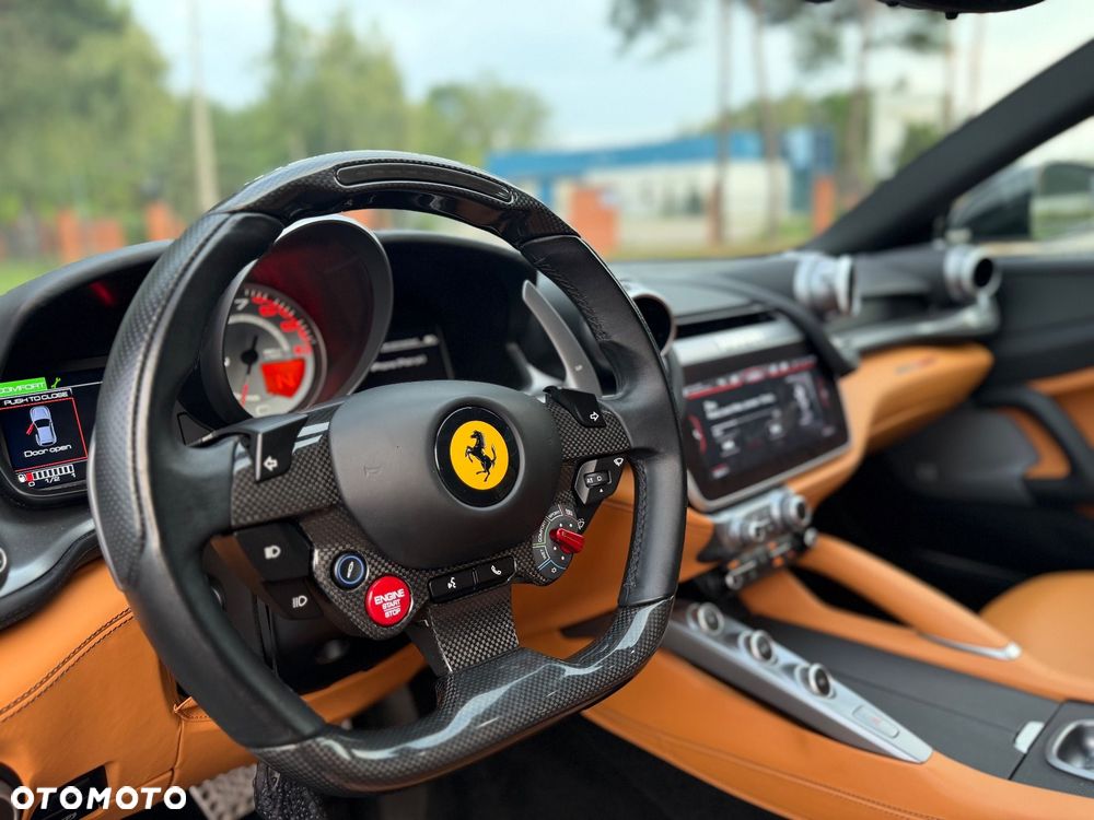 Ferrari GTC4Lusso - 20