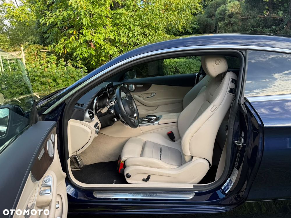 Mercedes-Benz Klasa C 200 4-Matic 9G-Tronic - 8