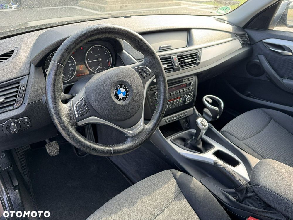 BMW X1 sDrive18d xLine - 17