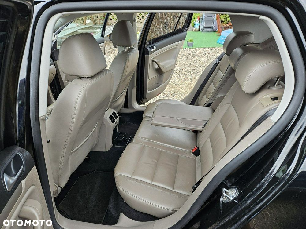 Volkswagen Golf - 9