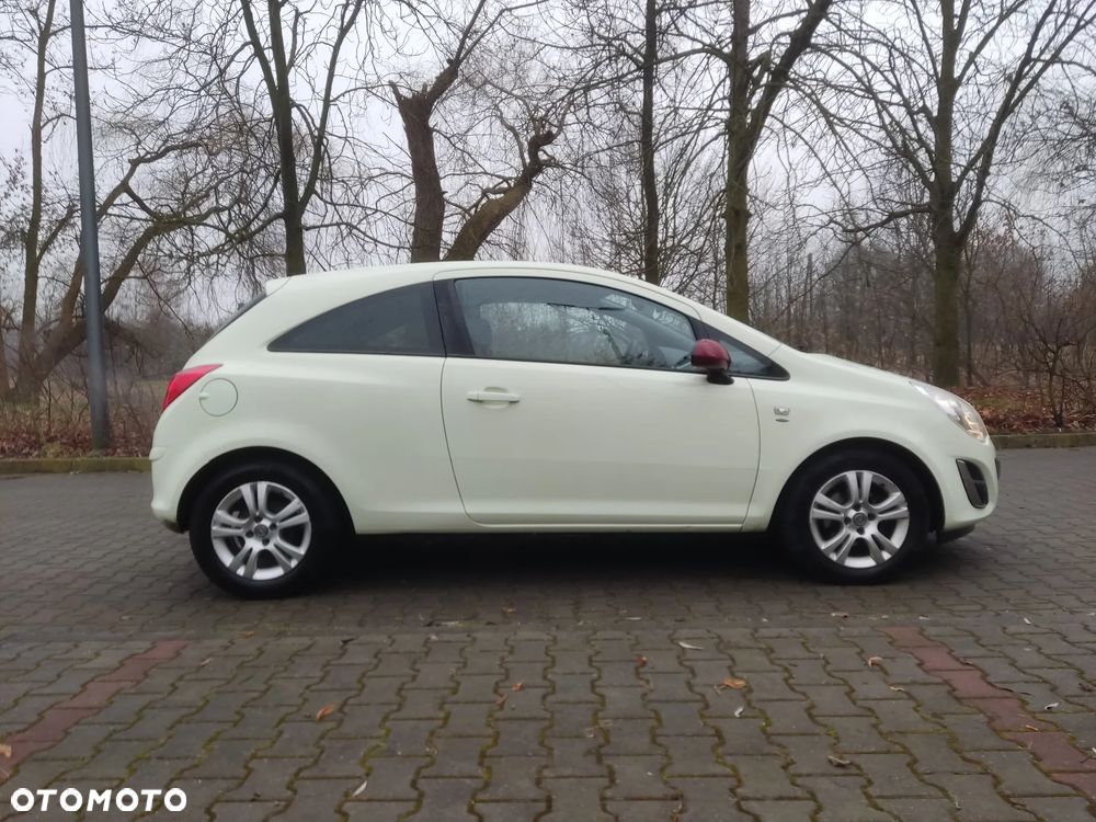 Opel Corsa 1.4 16V Limited Edition - 5