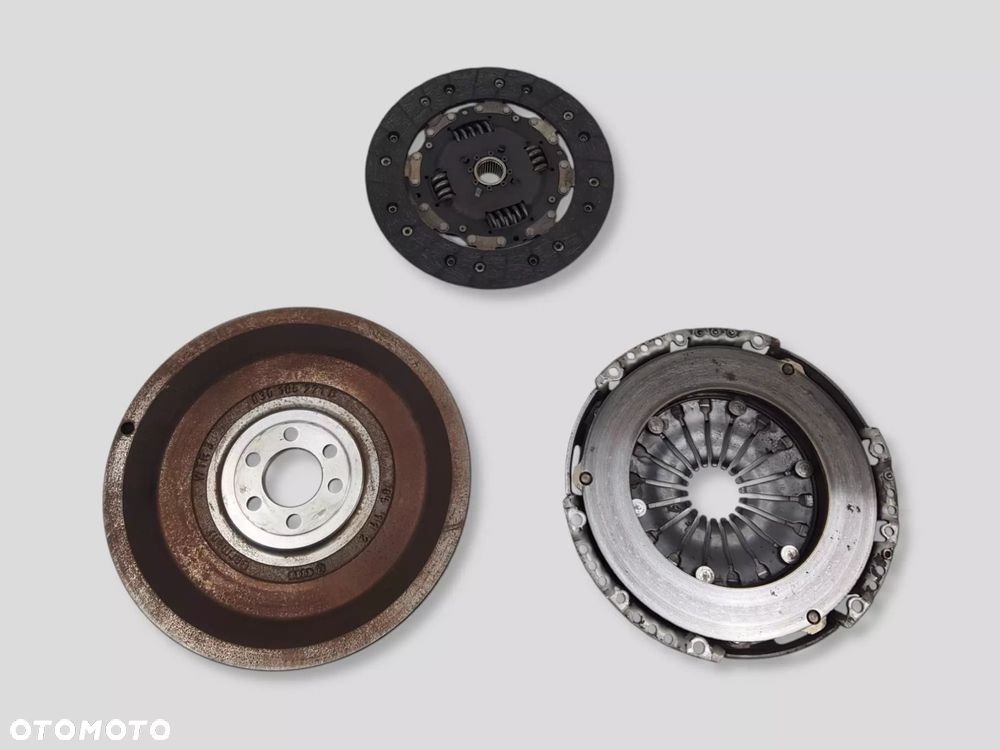 Kompletne Sprzęgło Seat Ibiza IV 1.2 TSI 036141032H - 4