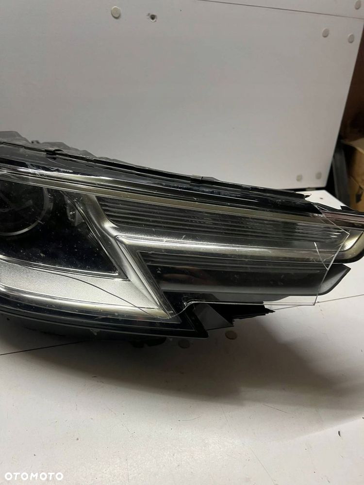8W0 941 044 Reflektor lampa uszkodzona Audi A4 S4 B9 PRAWA - 3