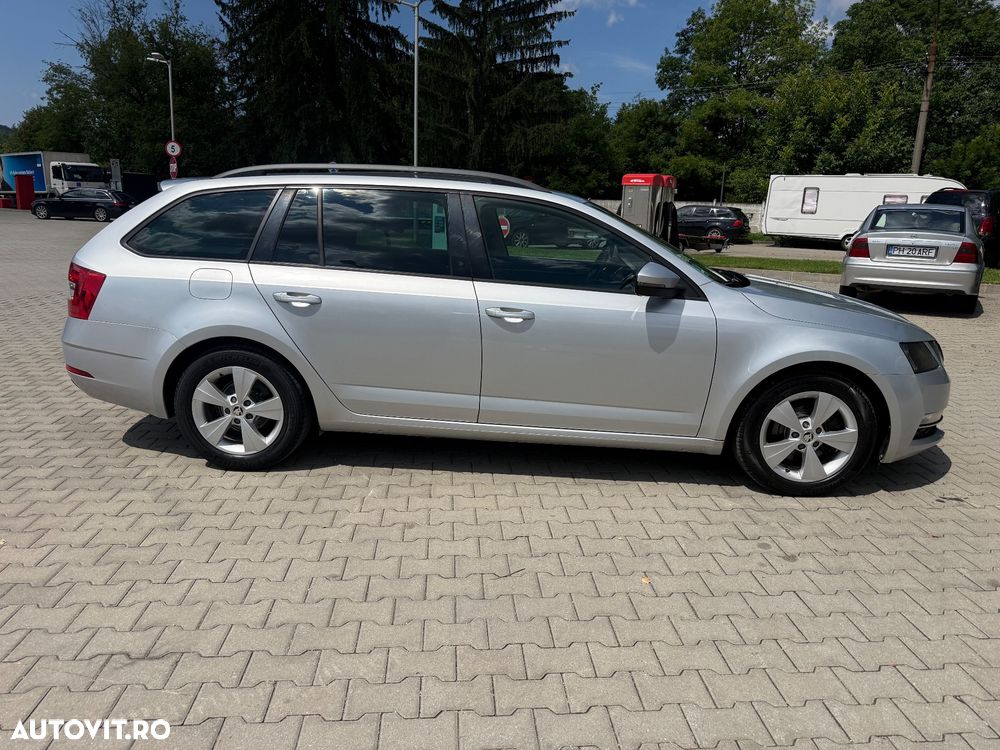 Skoda Octavia 2.0 TDI Premium Edition - 5