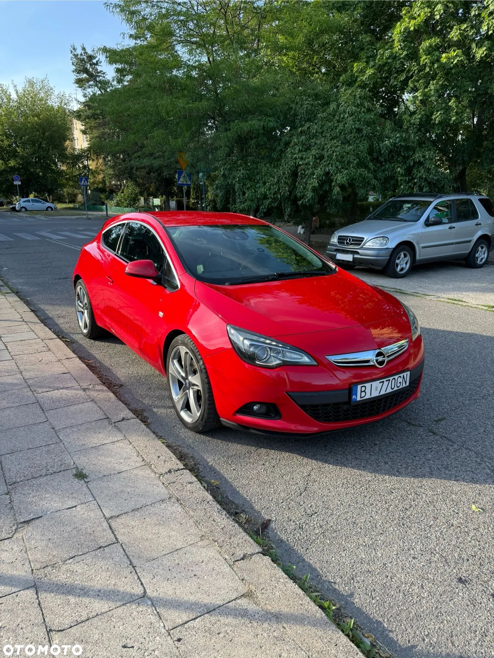 Opel Astra GTC 1.6 Turbo Innovation - 1