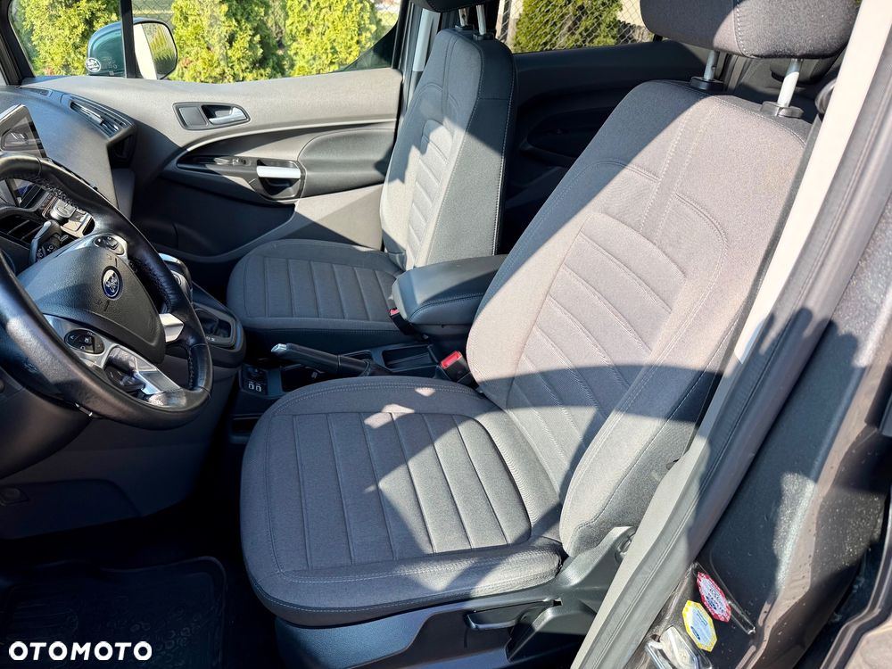 Ford Tourneo Connect Grand - 18