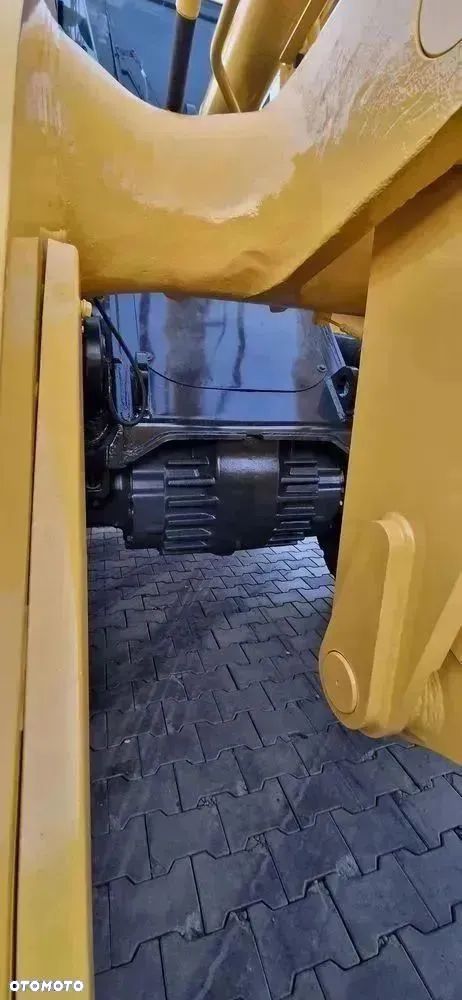 Komatsu WA 470 ładowarka stan b.dobry - 17
