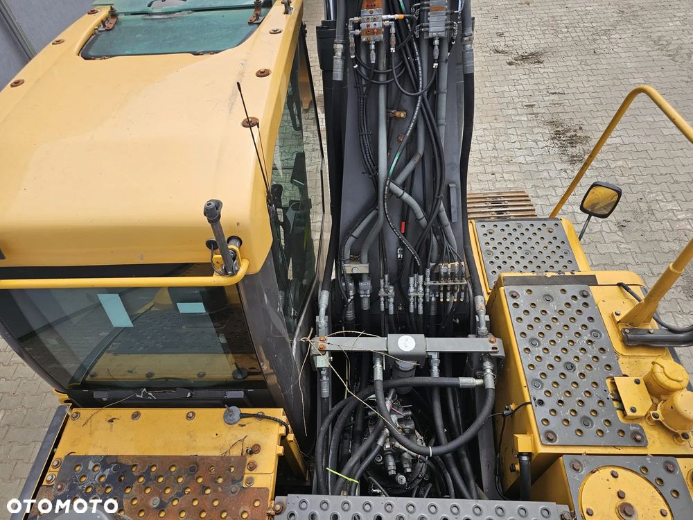 Volvo EC220DL - 14