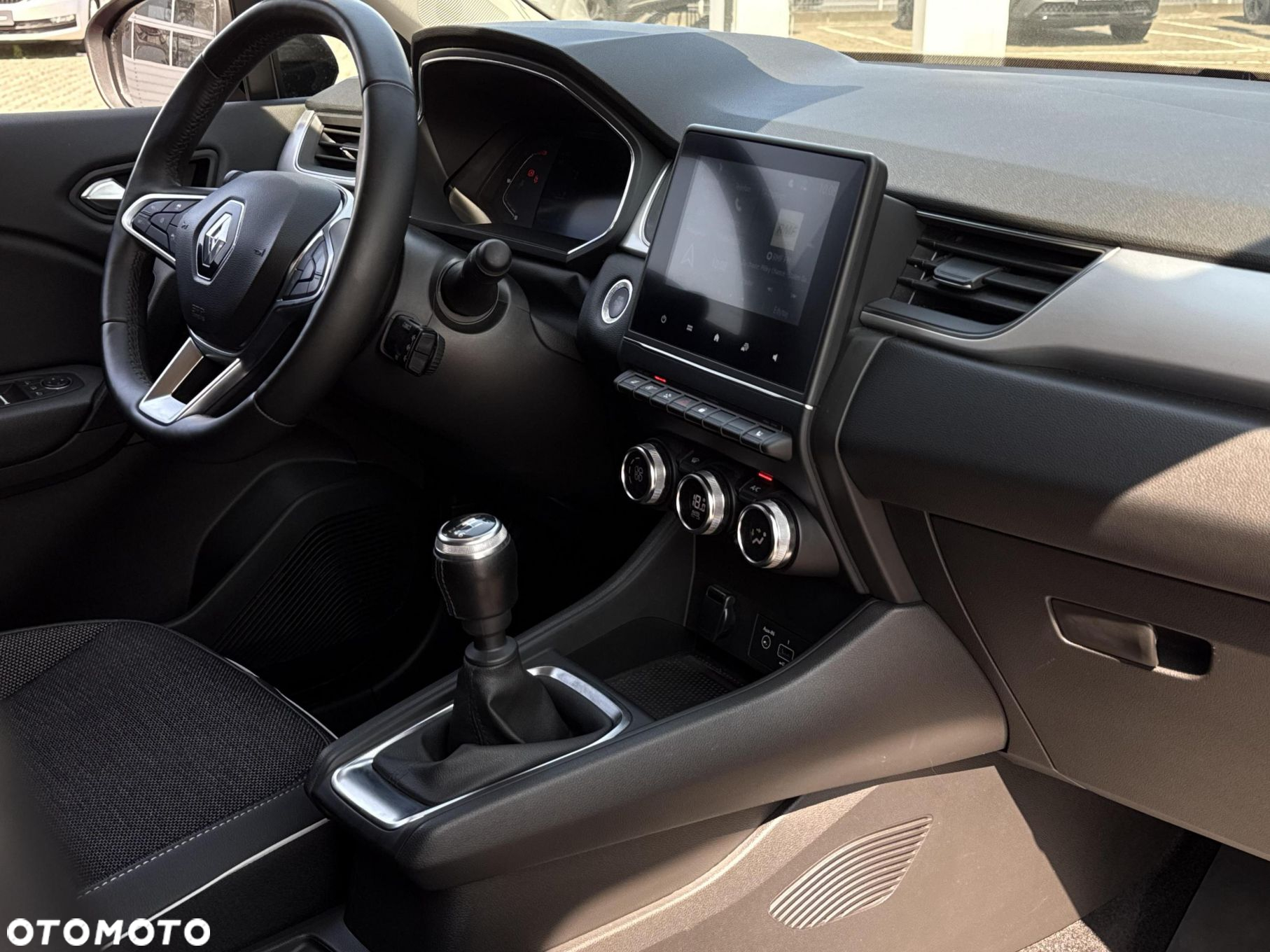 Renault Captur - 10