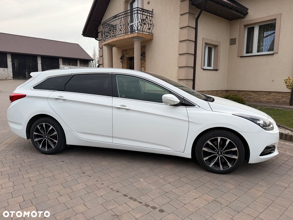 Hyundai i40 Kombi 1.7 CRDi DCT Premium - 18