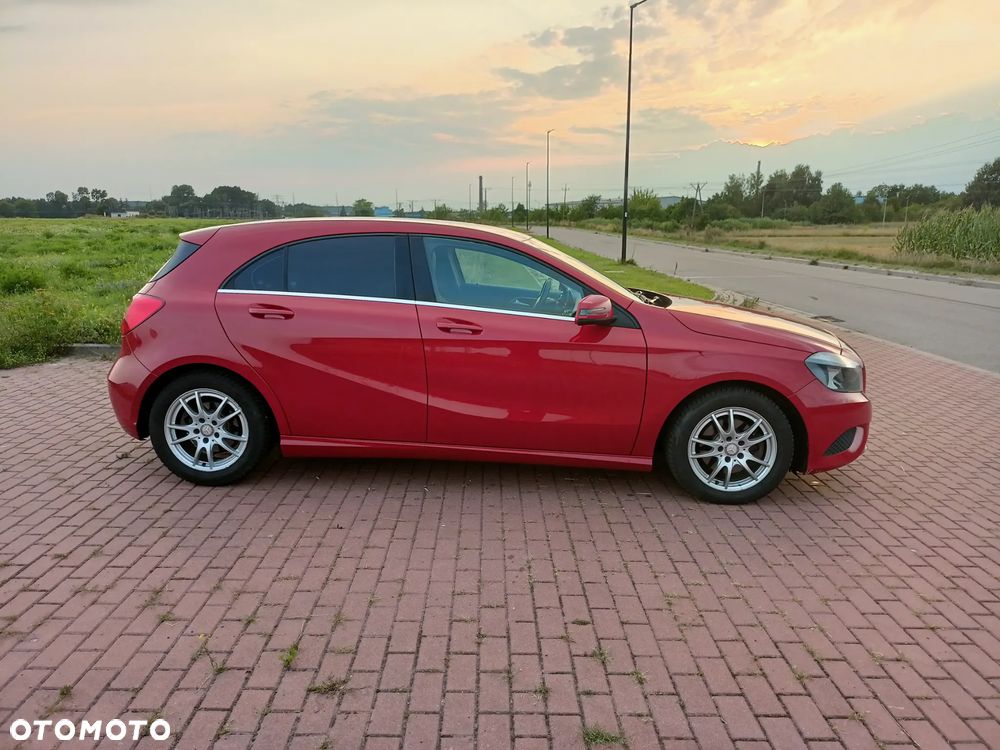 Mercedes-Benz Klasa A 200 (BlueEFFICIENCY) - 2
