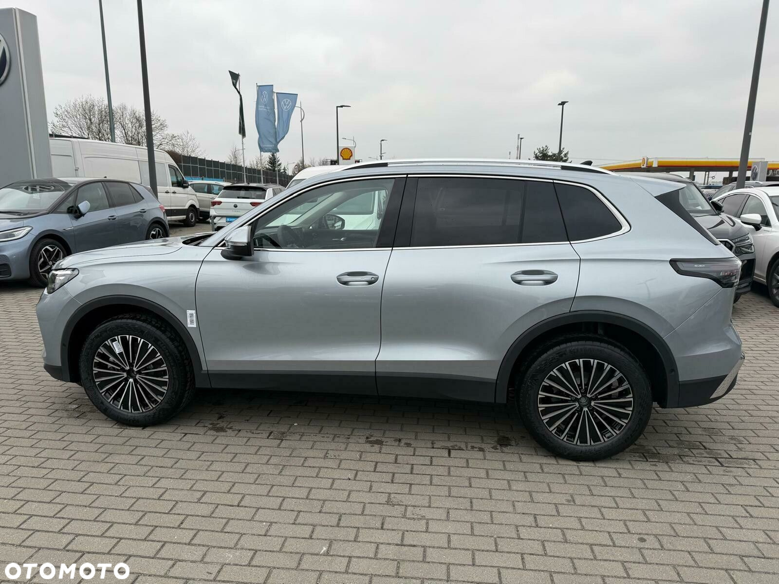 Volkswagen Tiguan - 4