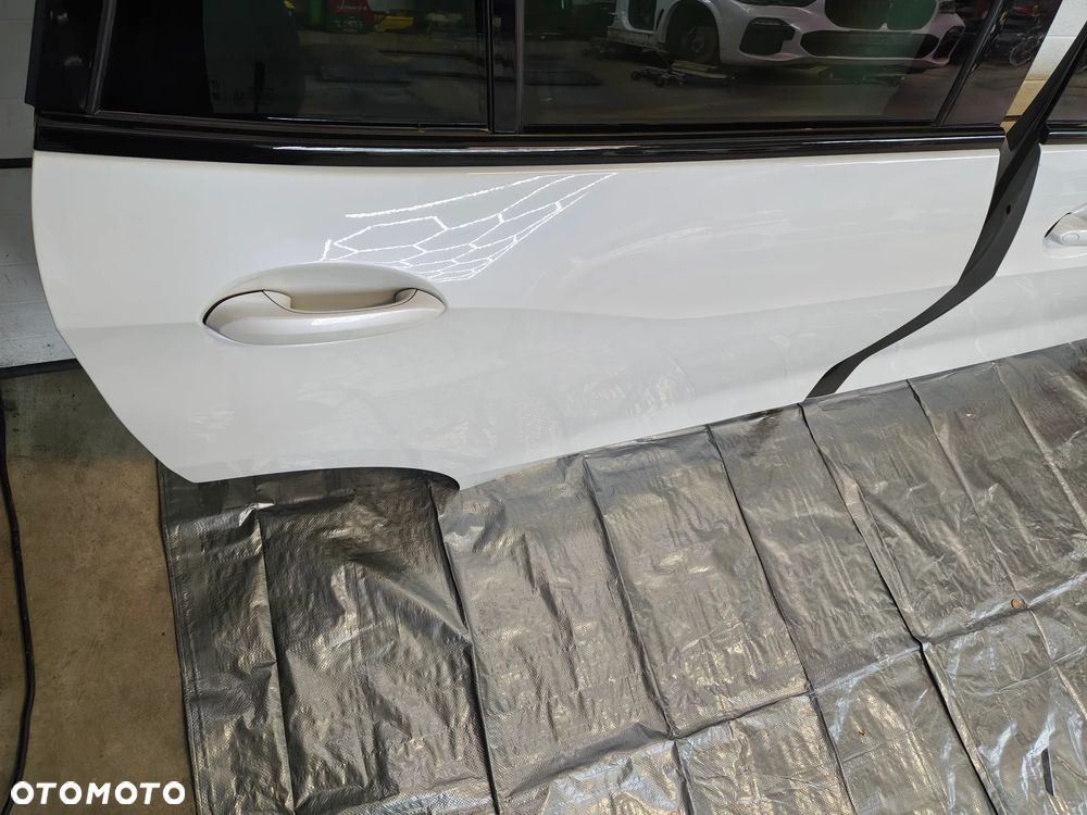 BMW G05 X5  X5M A96 MINERALWEISS  drzwi prawy tył - 4