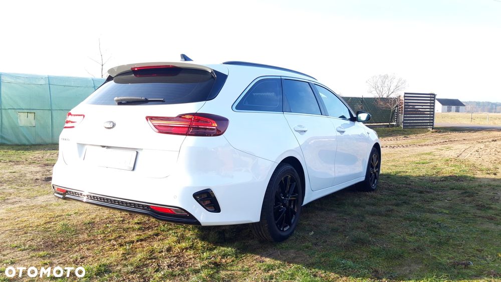 Kia Ceed 1.6 CRDi SCR M - 3