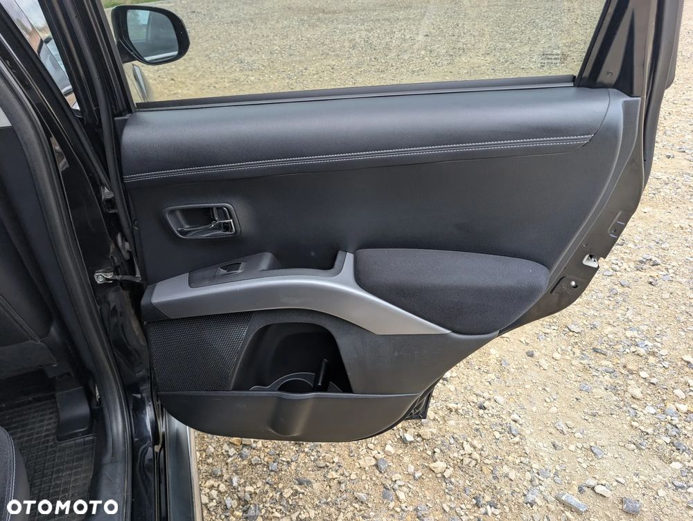 Mitsubishi Outlander 2.2 DID Instyle EU5 - 17