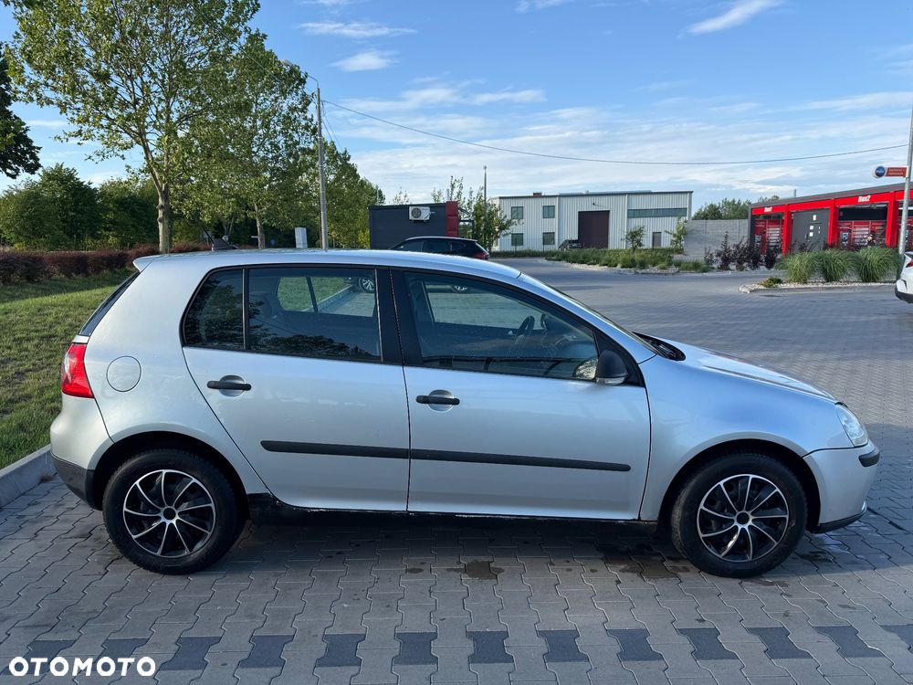 Volkswagen Golf V 1.9 TDI Trendline - 7