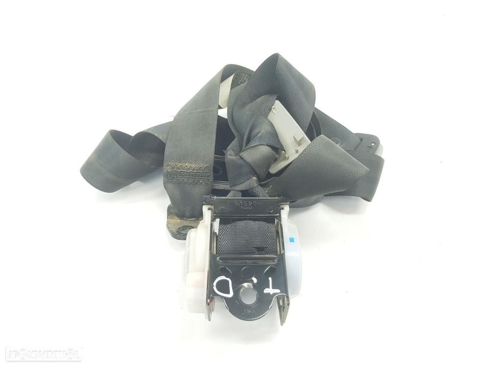 CINTO DE SEGURANÇA TRASEIRO DIREITO MITSUBISHI MONTERO V60V70 - 1