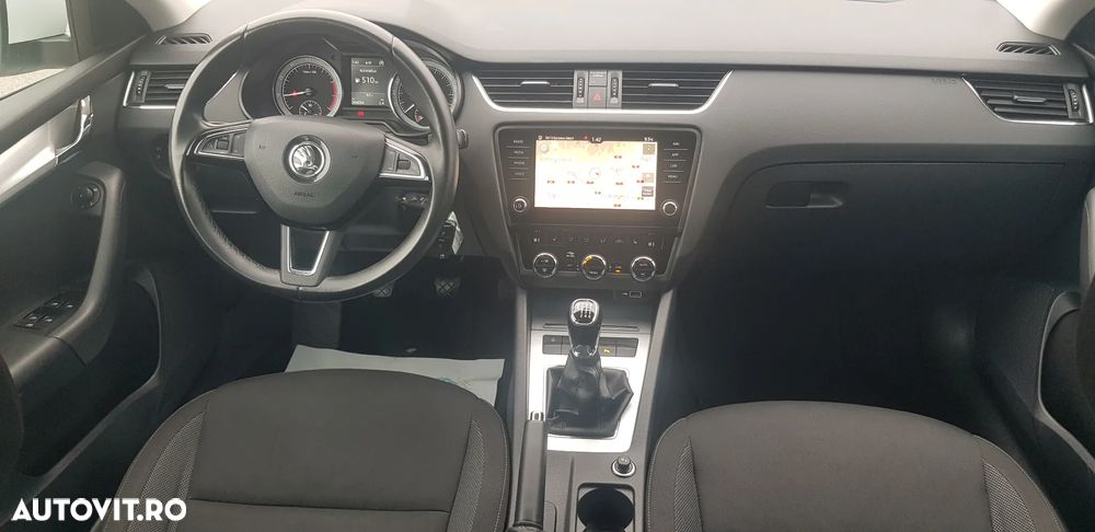 Skoda Octavia - 2